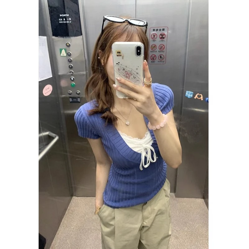 蓝色V领正肩冰丝针织短袖T恤女夏季独特漂亮初夏修身辣妹短款上衣