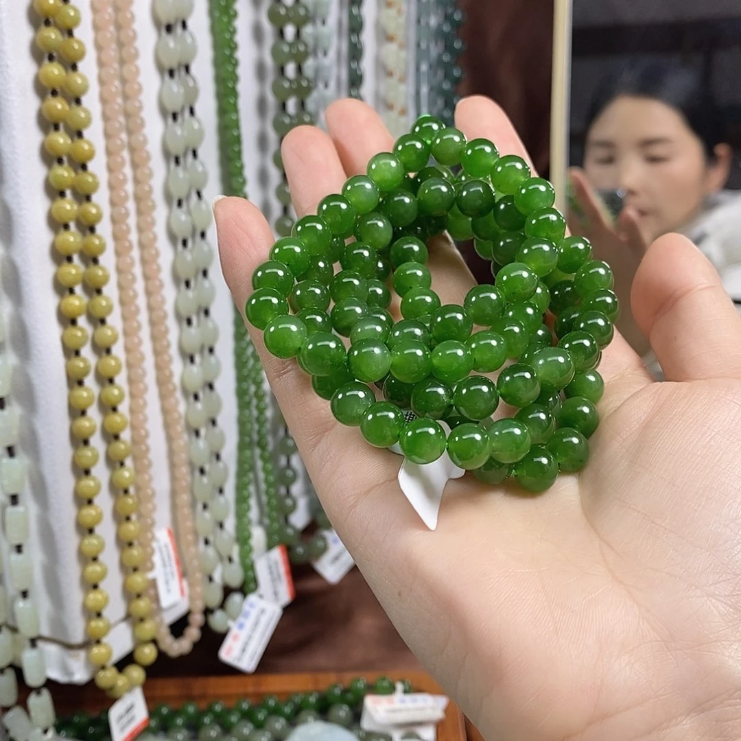 和田玉颈饰未镶嵌醉**思