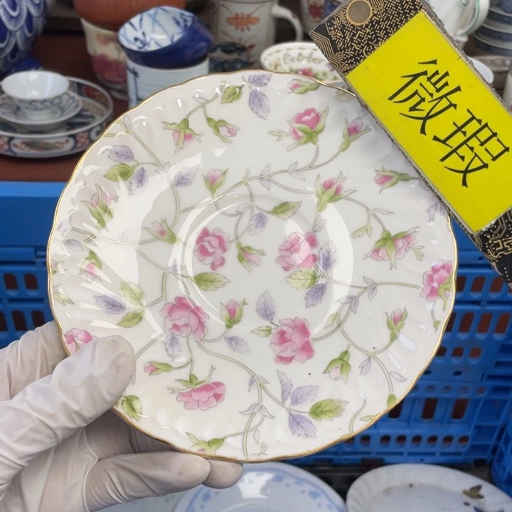 他家瓷器真美…开播了