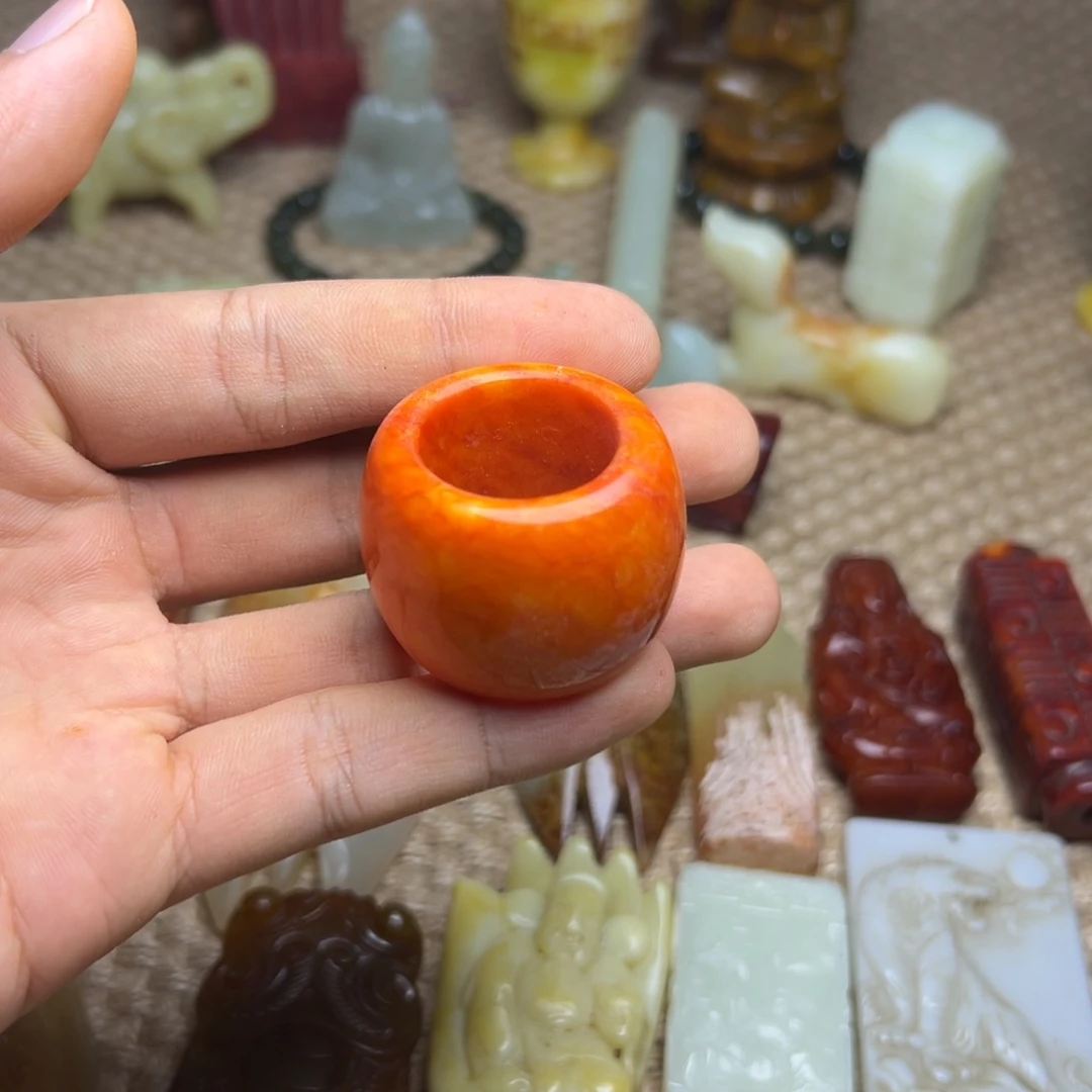 未镶嵌蛇纹石玉颈饰