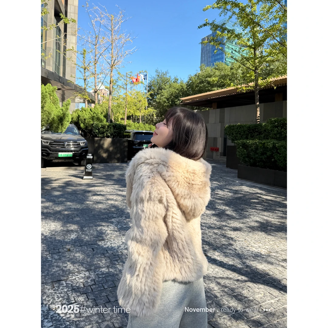 SUNONEONE 100兔毛编织短款保暖连帽毛呢外套女冬毛绒上衣H1607W