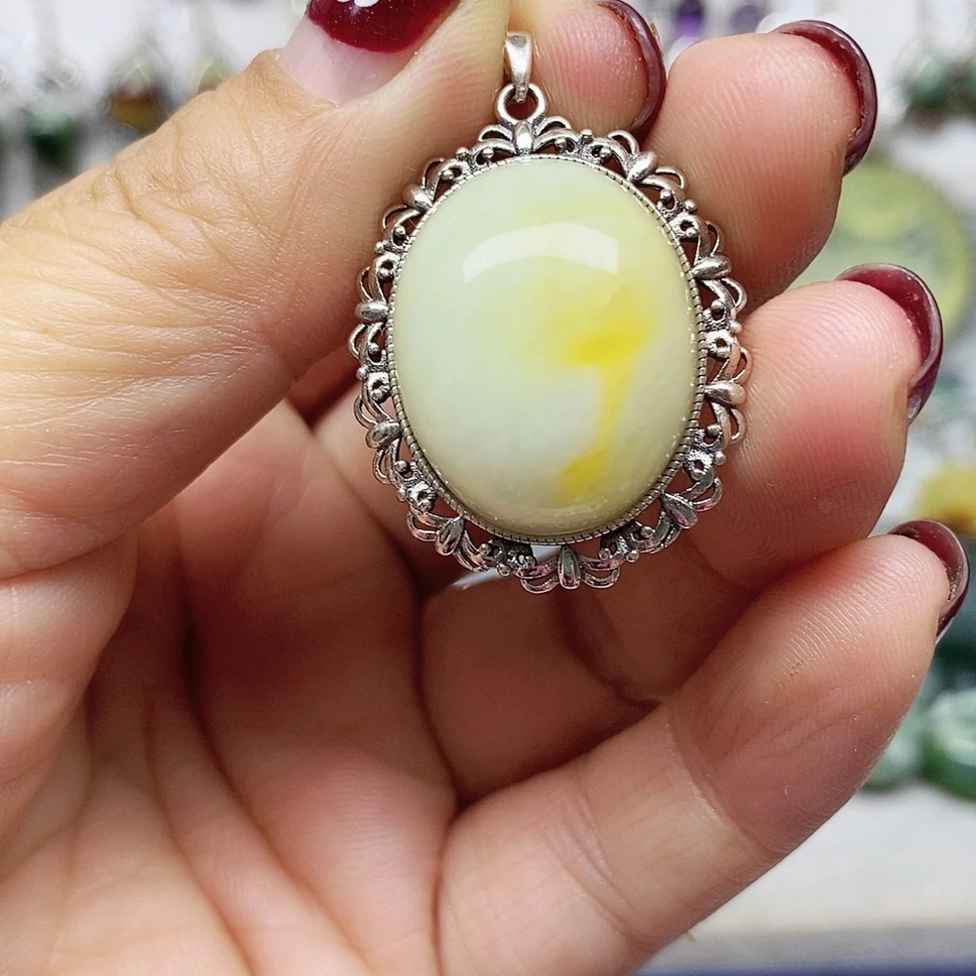 蛇纹石玉银S925镶嵌吊坠