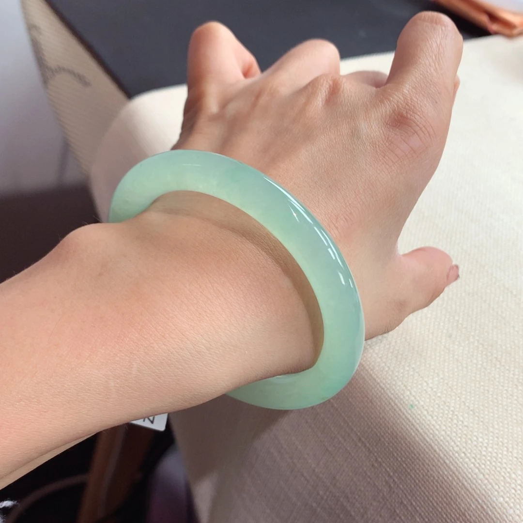 翡翠手镯未镶嵌40号