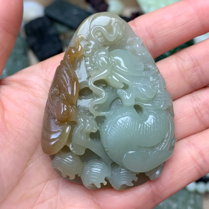 和田玉未镶嵌颈饰