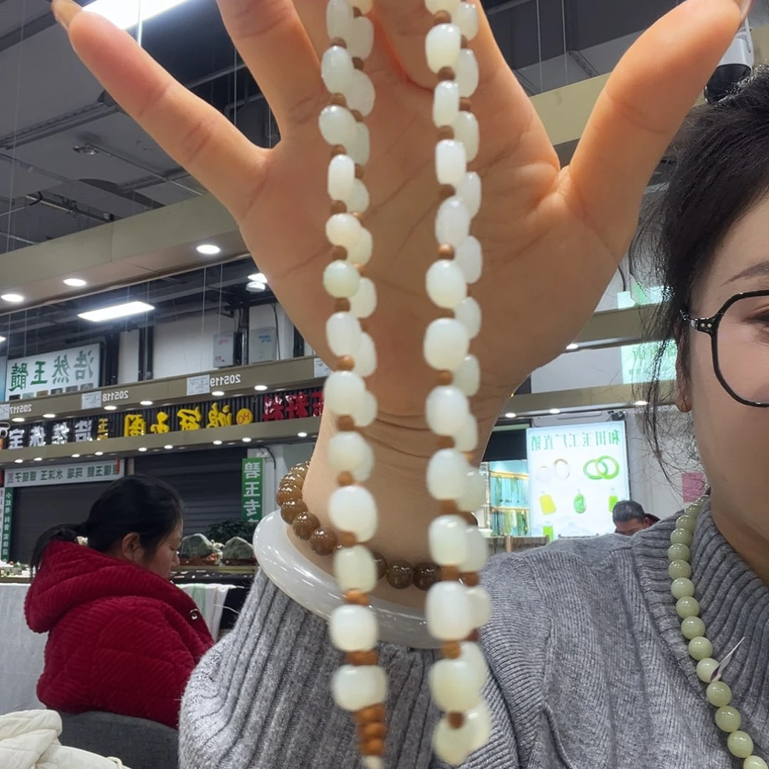 和田玉未镶嵌手链