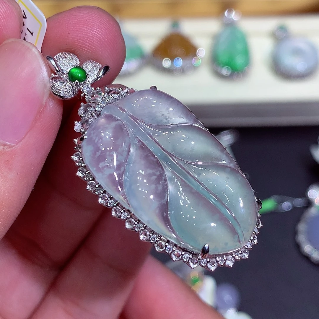 翡翠吊坠(不含链)18K金镶嵌