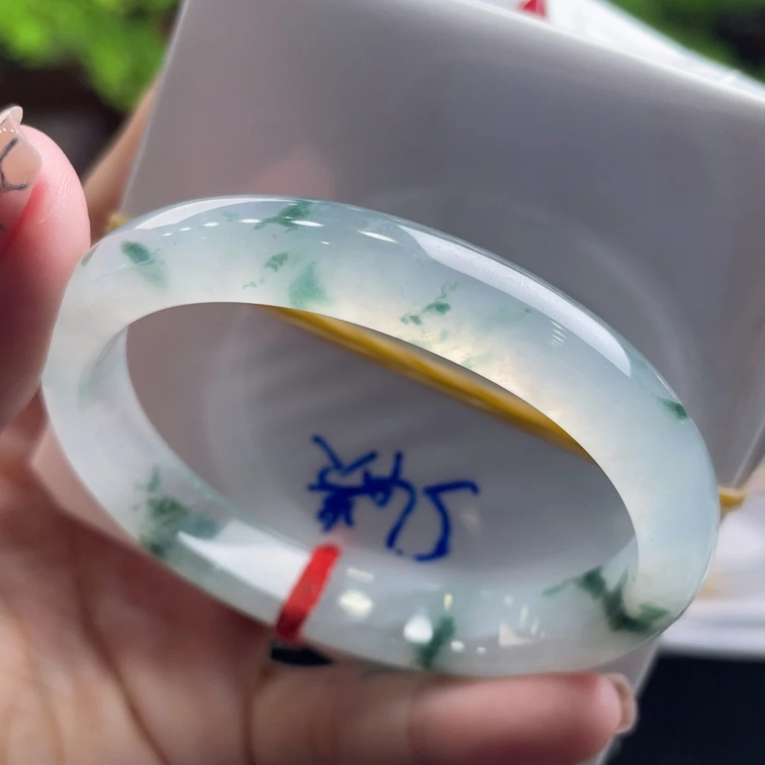 翡翠未镶嵌手镯54贵妃 小冰块飘花