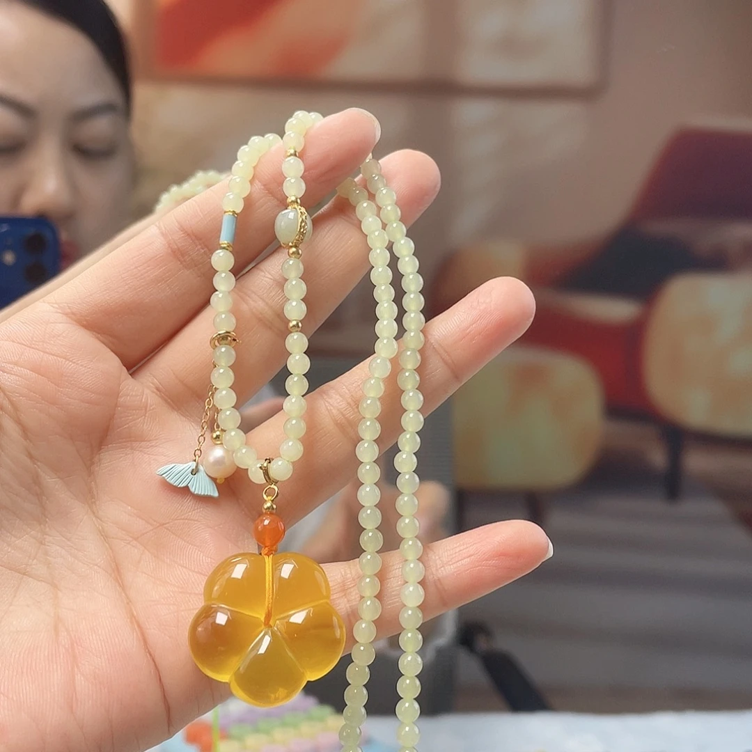 琥珀银S925镶嵌裸石蜜蜡吊坠