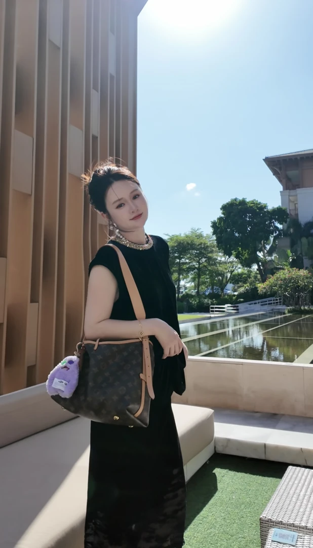 【丝芙玉禄】（K273）真丝丝绒重工圆领轻奢时尚休闲秋冬上衣