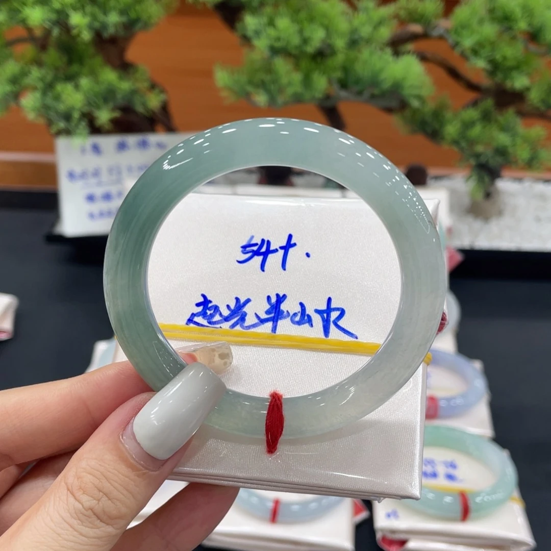 未镶嵌手镯（圆镯）翡翠缅甸翡翠手镯