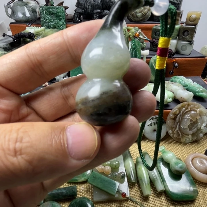 独山玉未镶嵌珠宝半成品