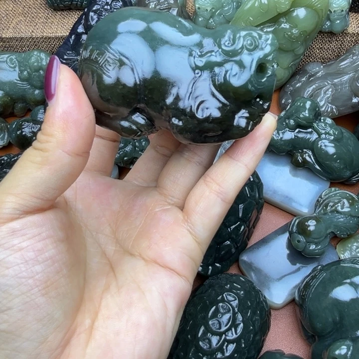 和田玉未镶嵌挂件