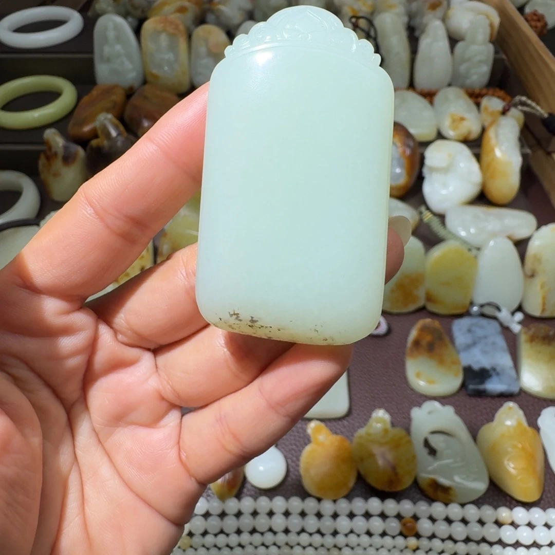 和田玉未镶嵌吊坠(不含链)