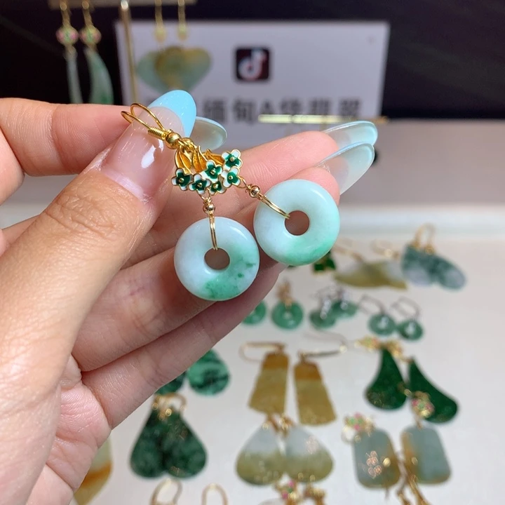 翡翠未镶嵌耳饰耳饰