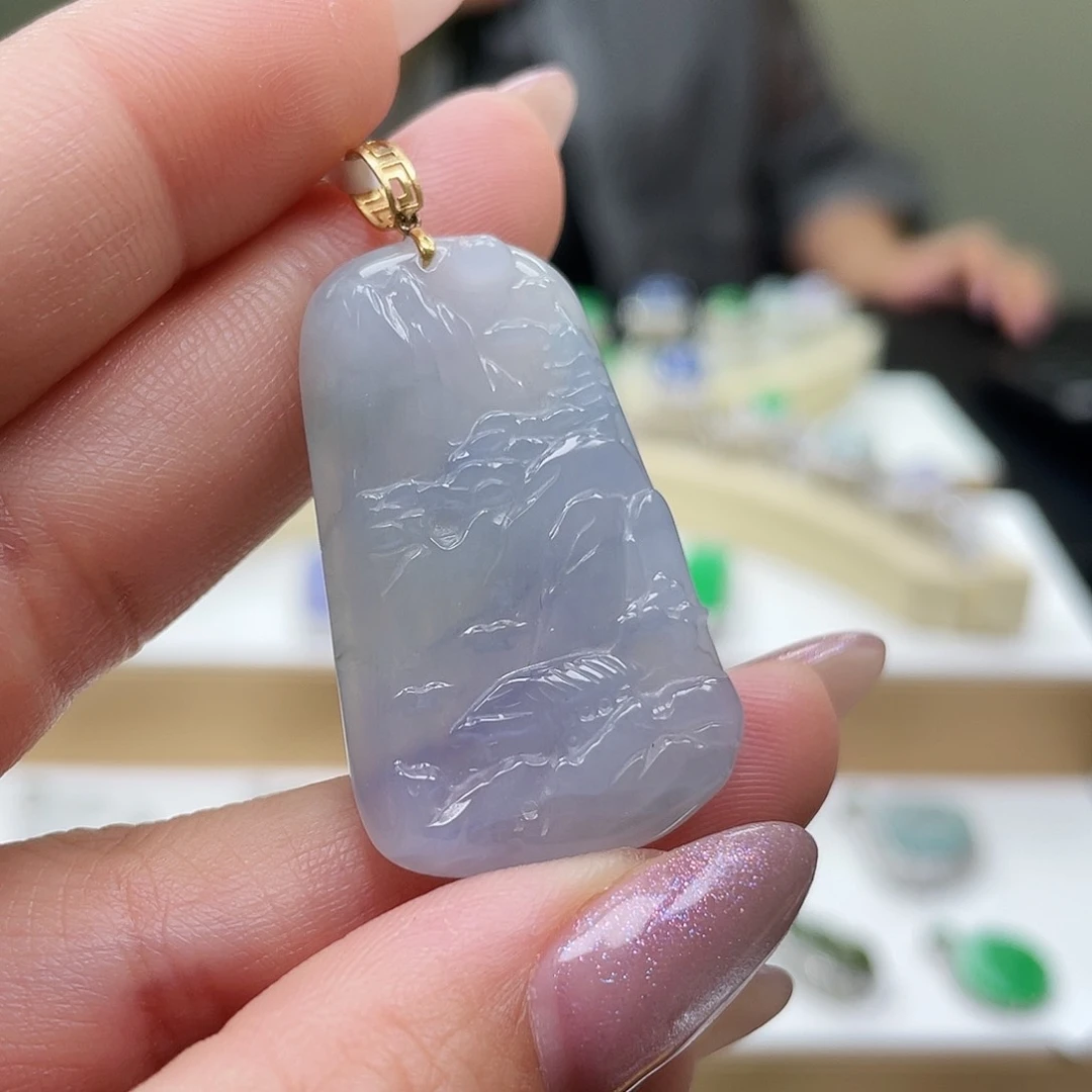 翡翠18K金镶嵌颈饰，