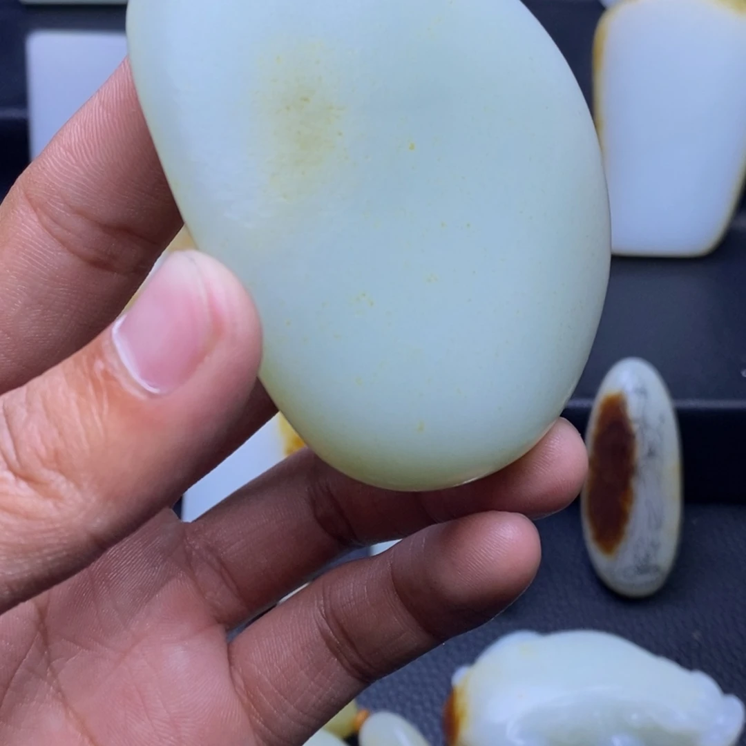 未镶嵌吊坠定制和田玉军*