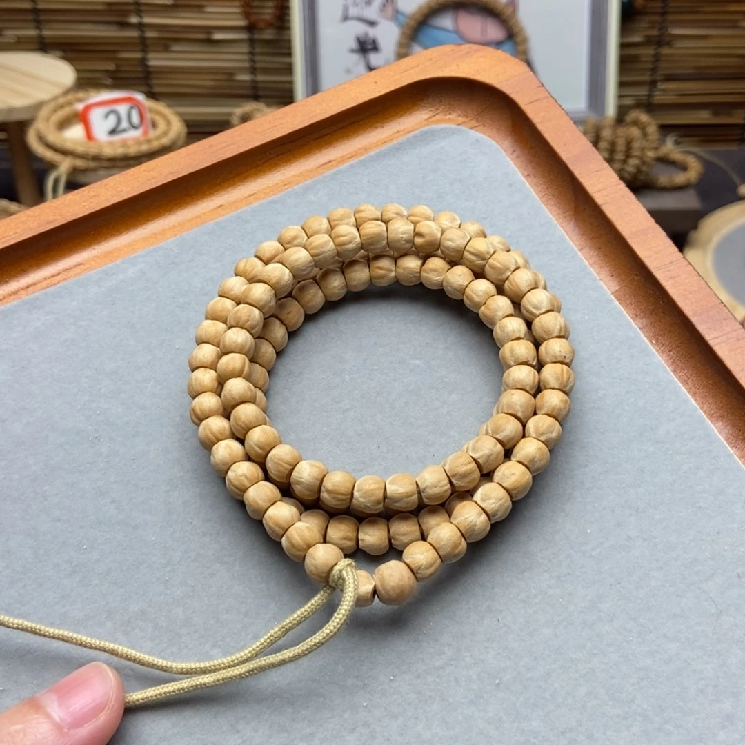 嗯***_柏香籽/百香籽吊坠