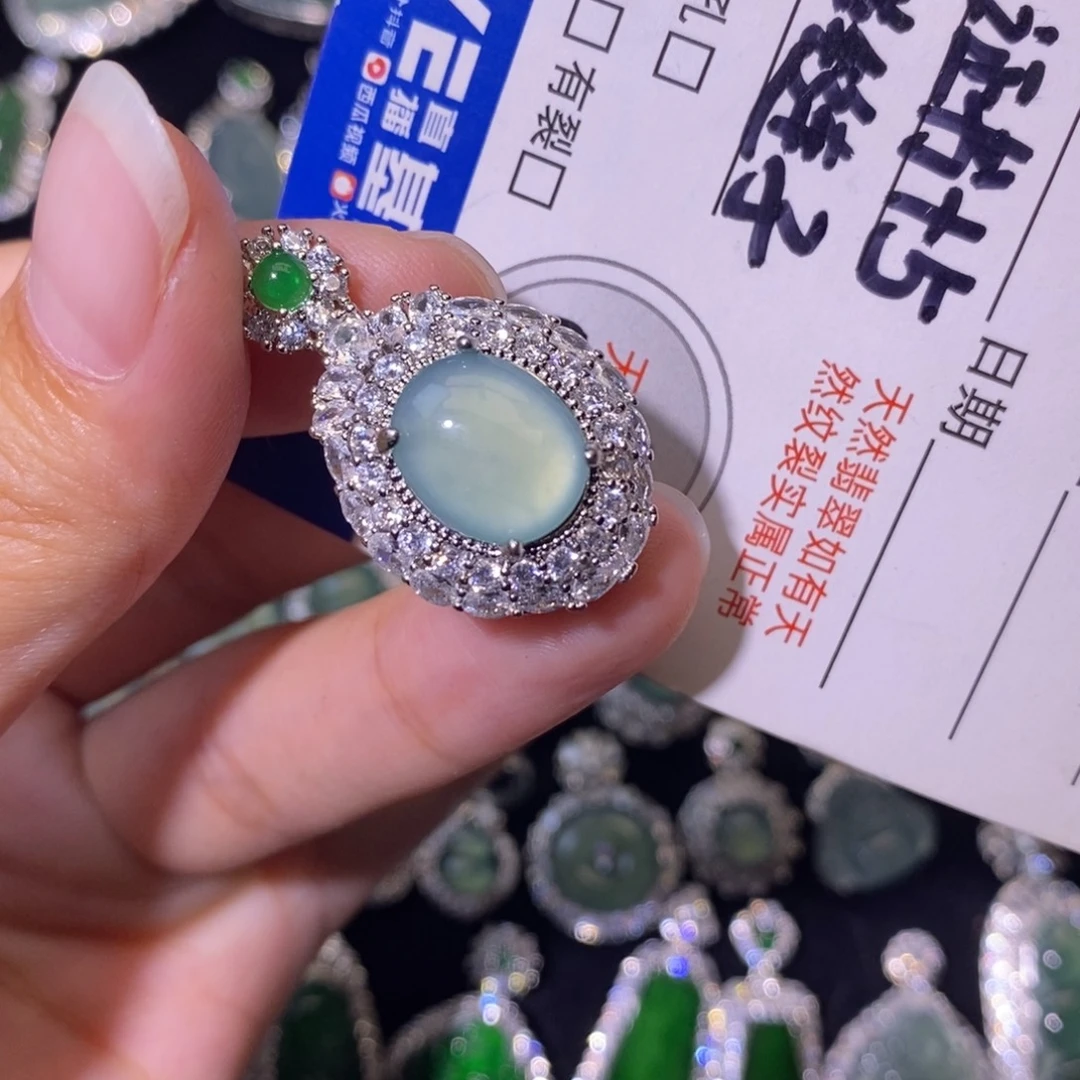 翡翠未镶嵌颈饰天然