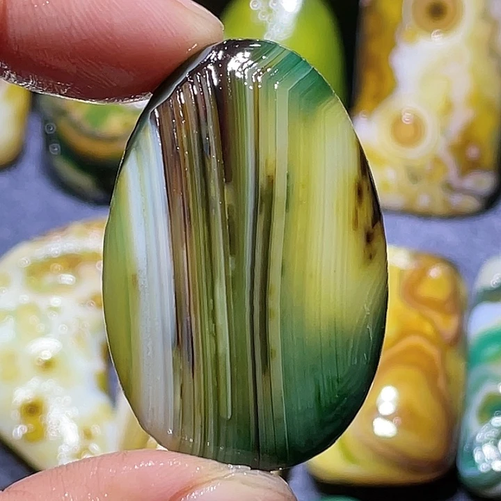 玛瑙/玉髓未镶嵌珠宝奇石