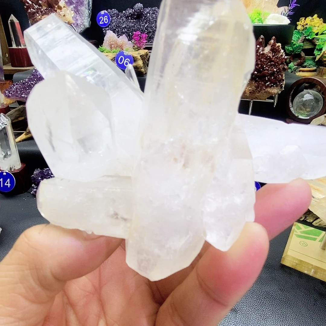 石材水晶簇摆件，