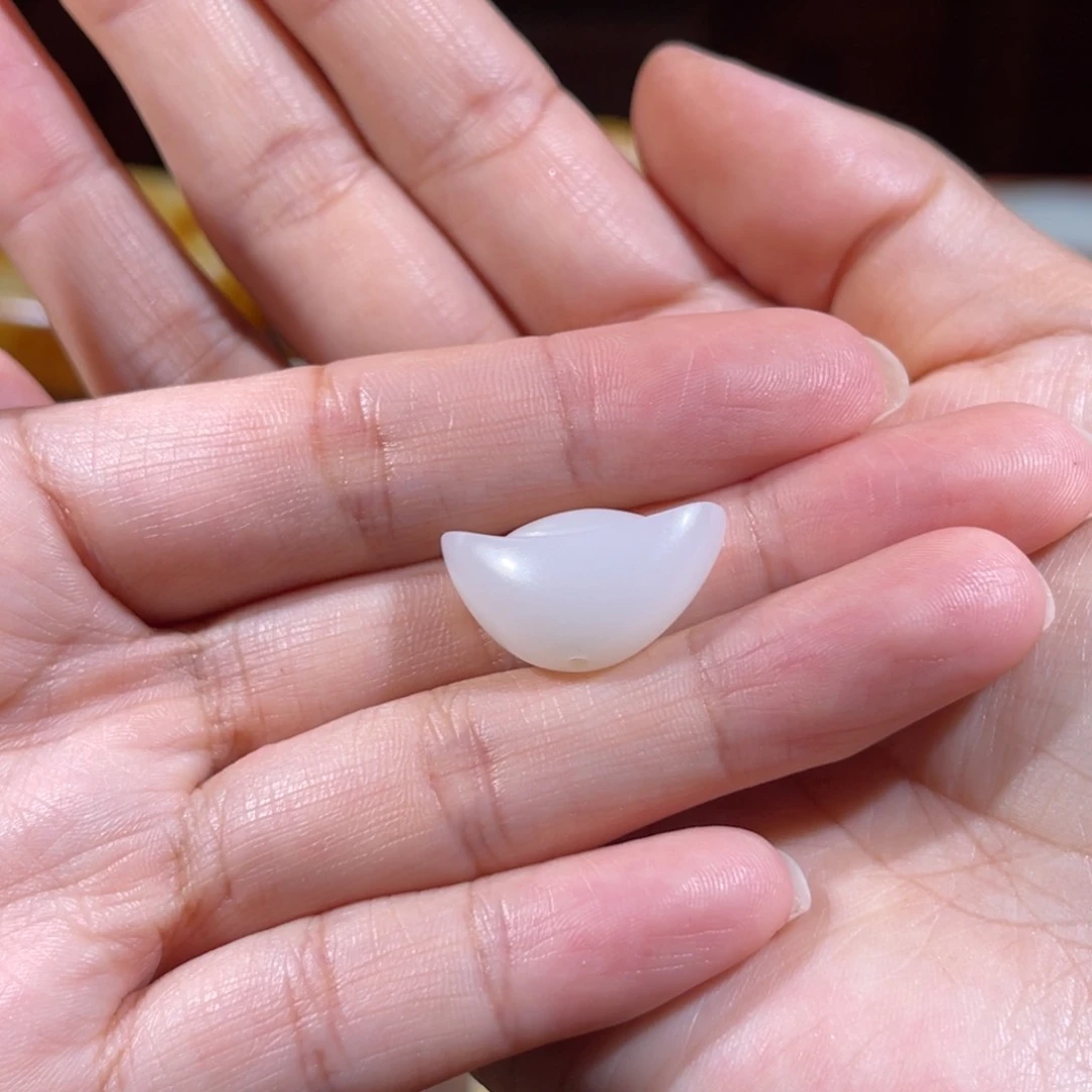 和田玉未镶嵌颈饰根*三