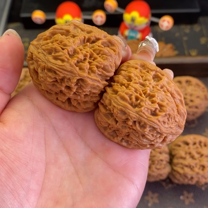 桃核把件南疆石文玩核桃