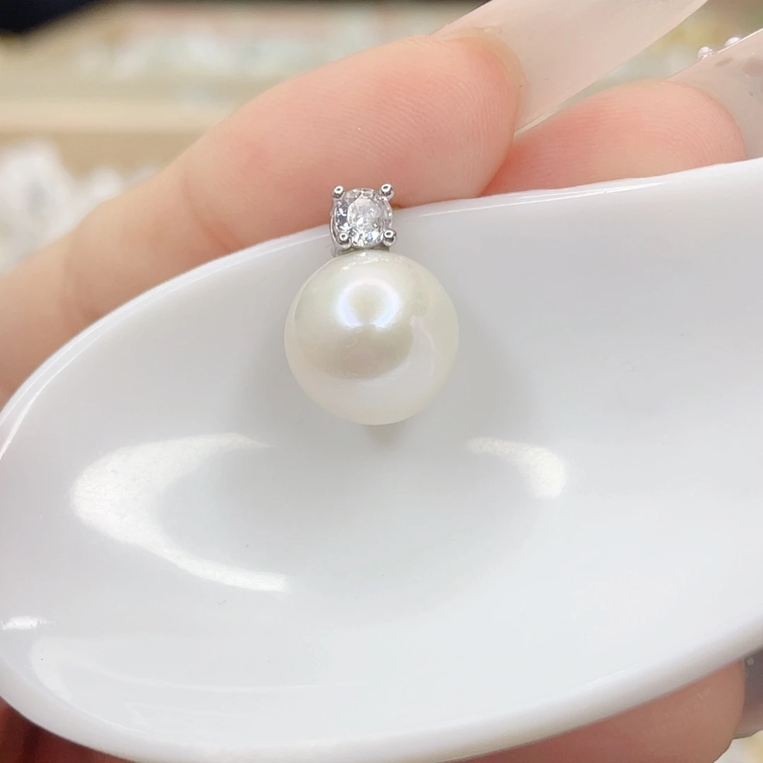 淡水珍珠合金吊坠(赠链)