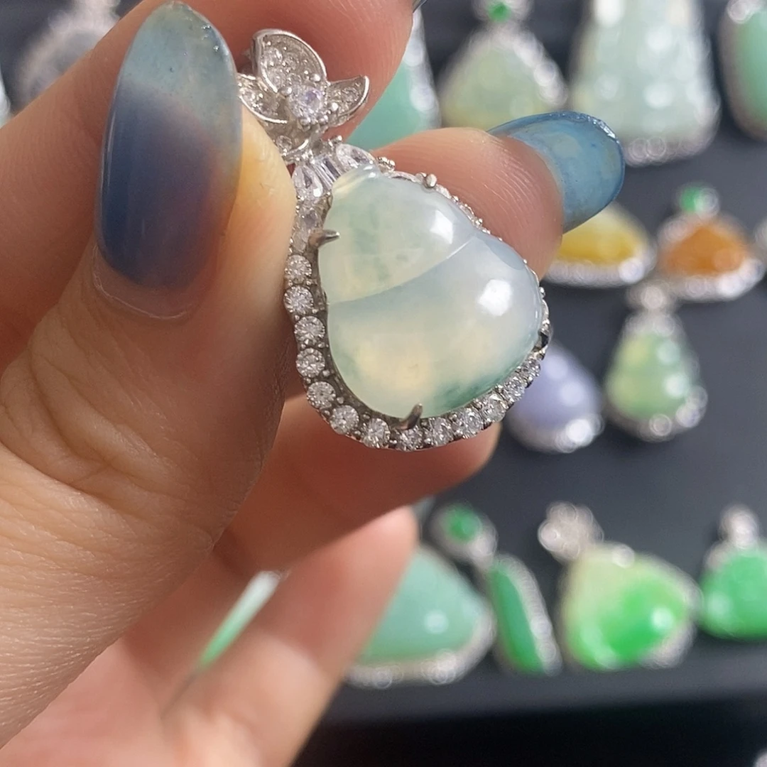 翡翠银S925镶嵌颈饰天然翡翠