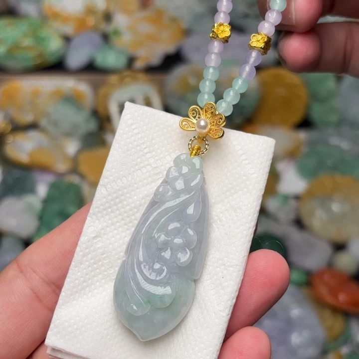 翡翠颈饰未镶嵌吊坠