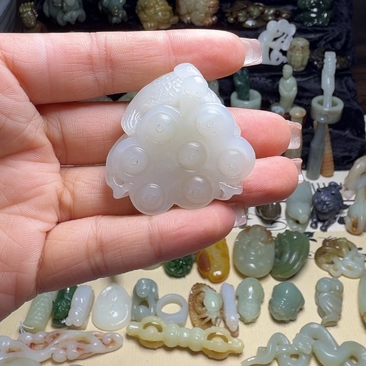 和田玉（糖玉）未镶嵌颈饰