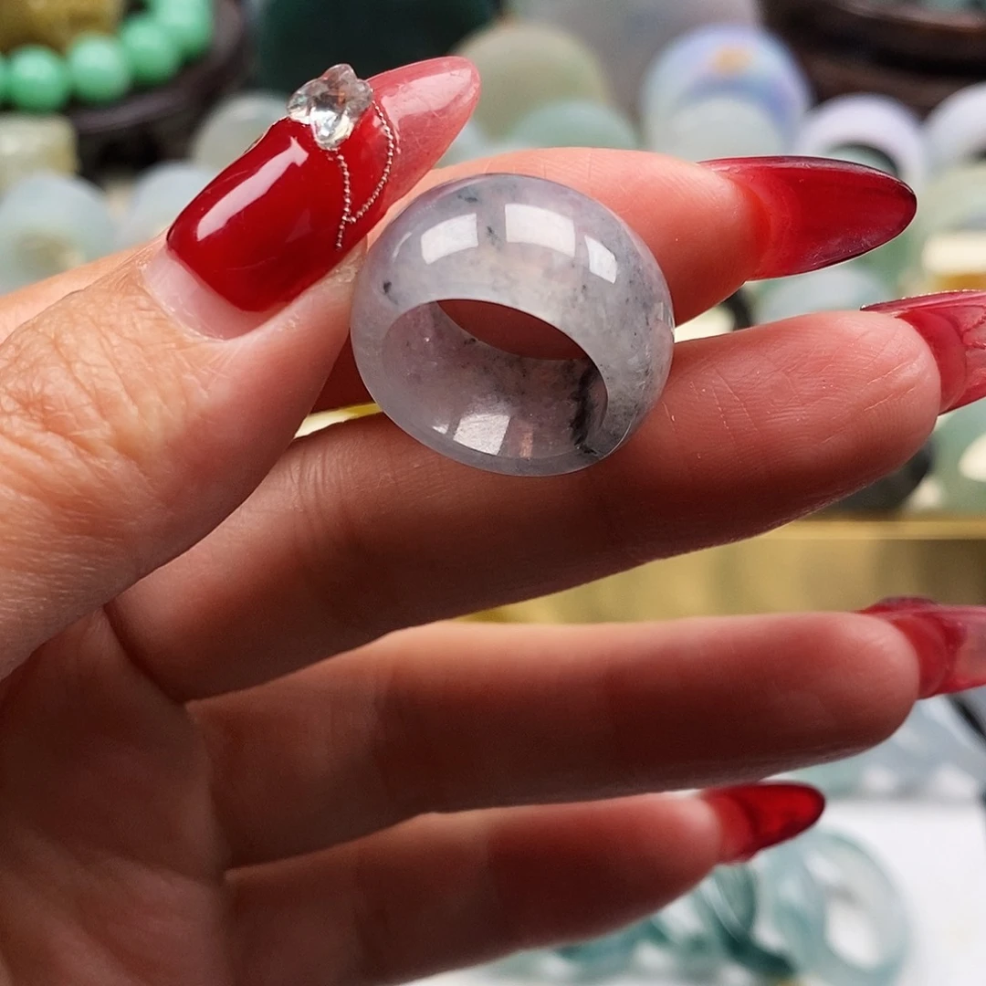 翡翠戒指未镶嵌敬翡翠