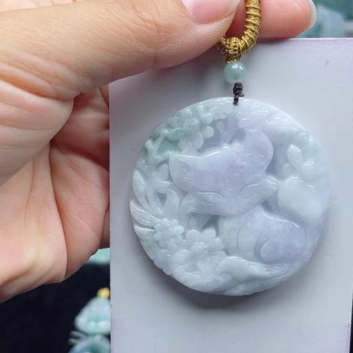 颈饰未镶嵌翡翠狐狸
