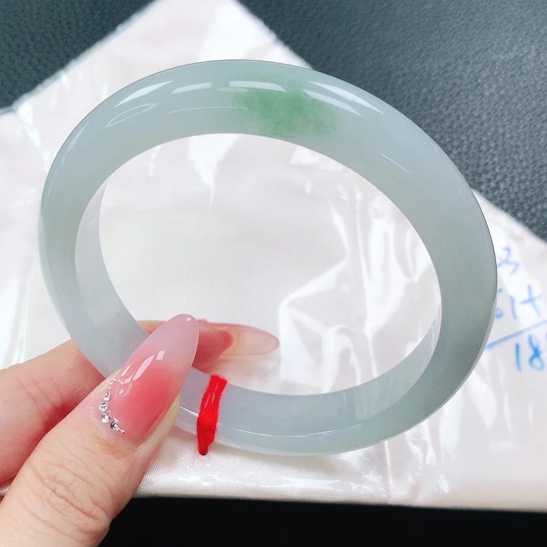 翡翠手镯未镶嵌62圈