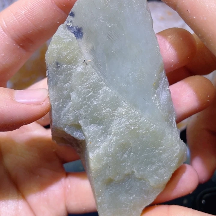 和田玉未镶嵌珠宝半成品