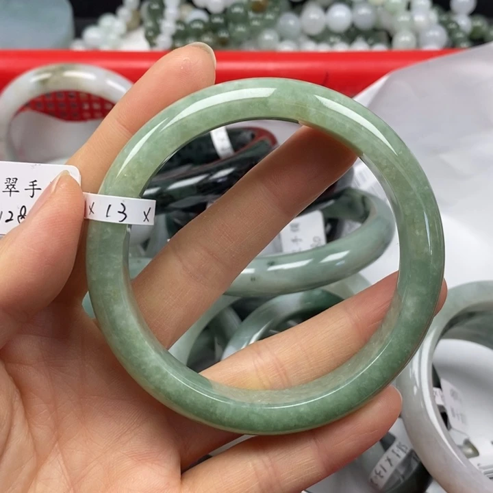 翡翠未镶嵌手镯翡翠手镯