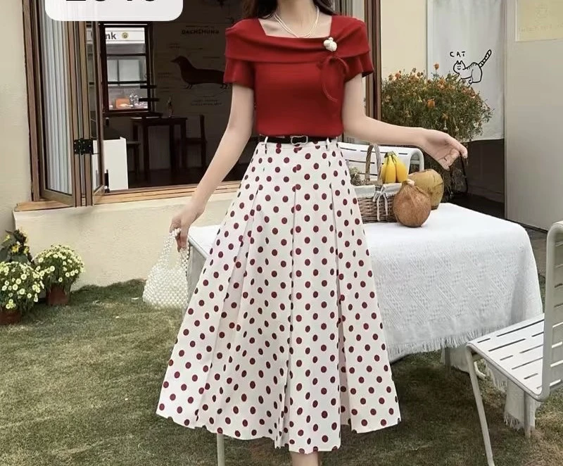 莲儿家.垮肩时尚短袖加波点裙子两件套