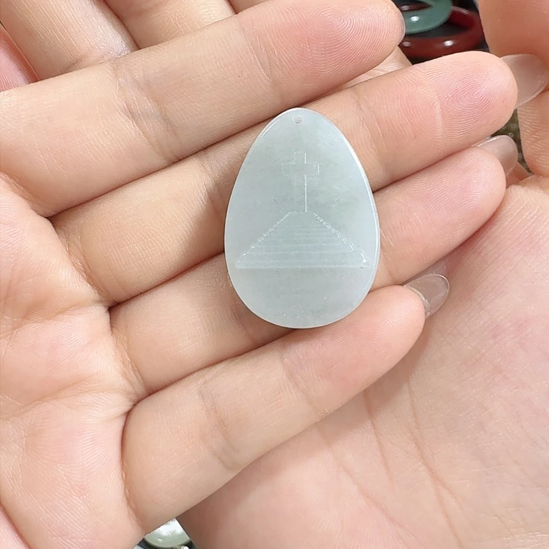 颈饰未镶嵌翡翠吊坠