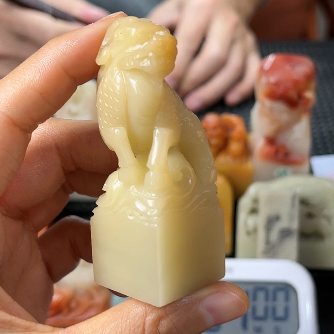 寿山石印石亦*这就是为什么在这里要