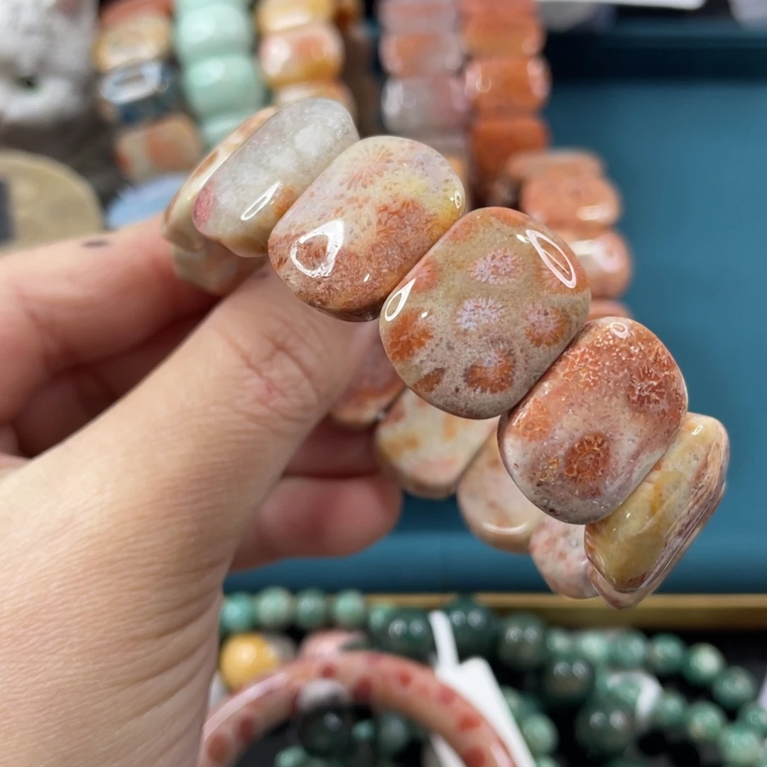 未镶嵌手镯硅化玉