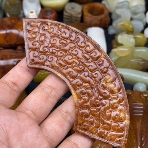 未镶嵌蛇纹石玉颈饰73