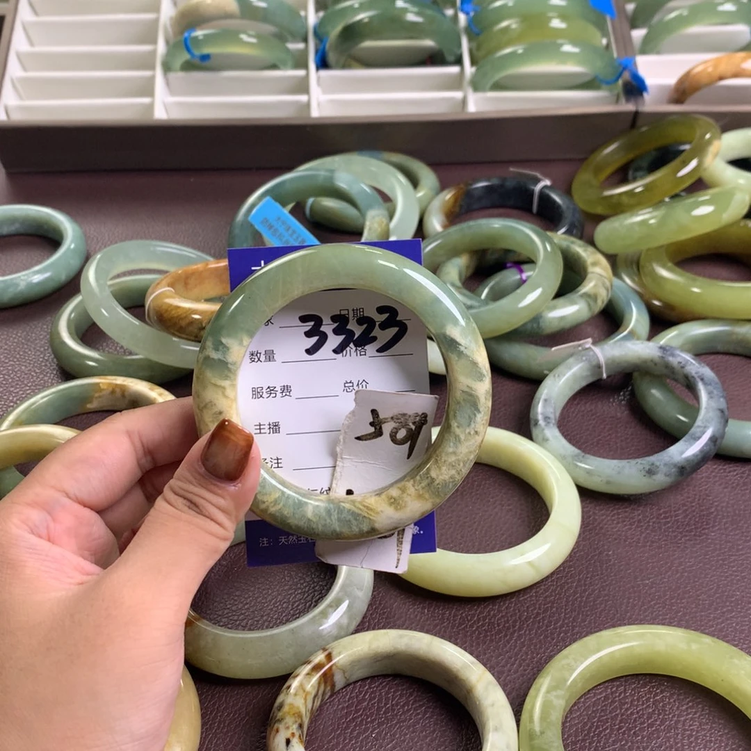 未镶嵌蛇纹石玉手镯3323