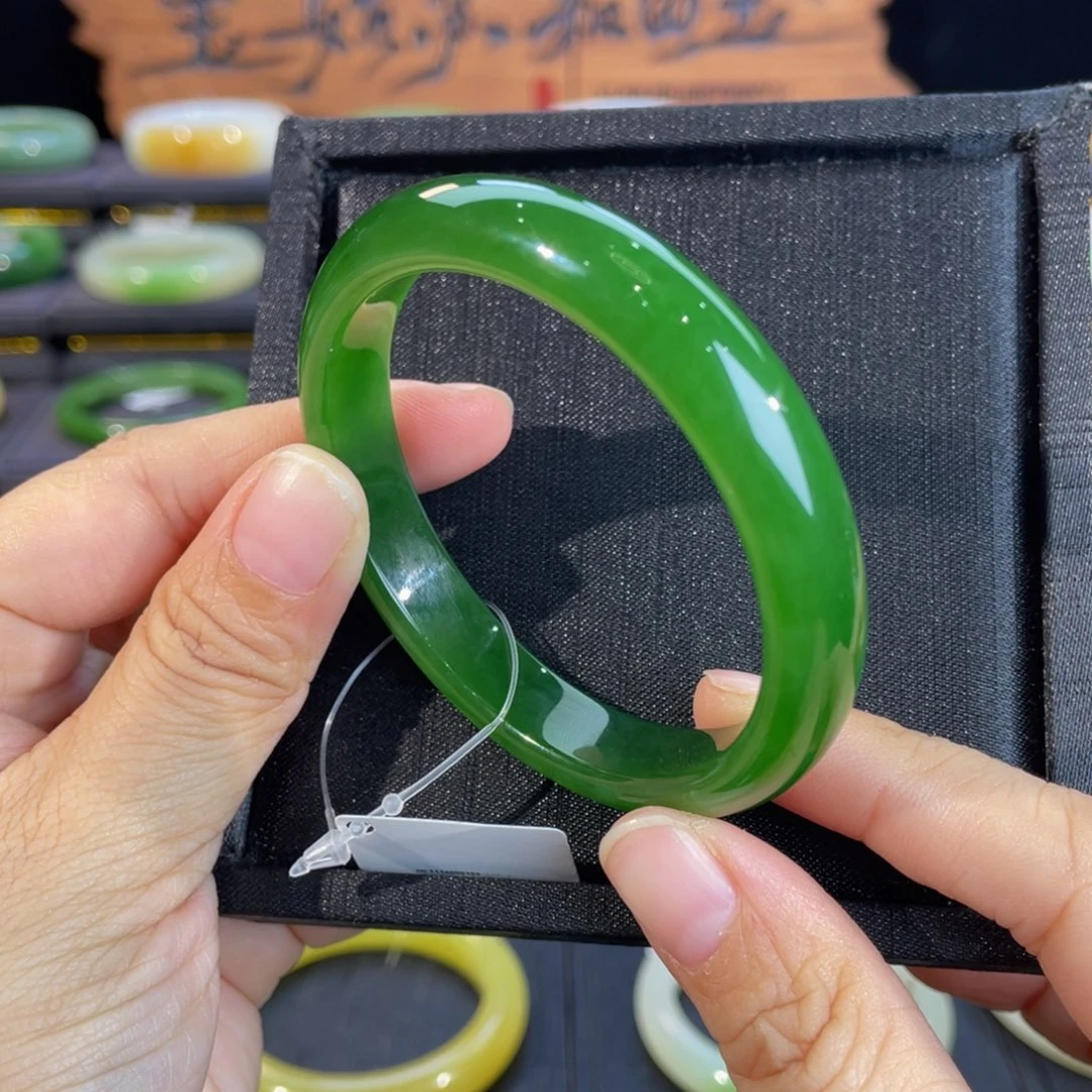 和田玉未镶嵌手镯-色标级！正阳绿54