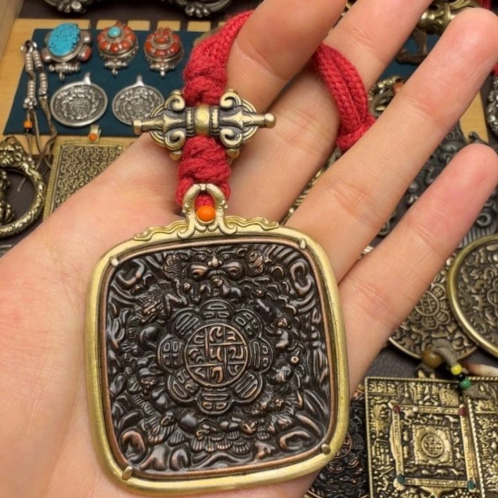 藏传文玩九宫如图