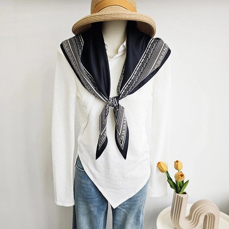 韩系春夏时尚斜纹色丁薄款三角巾潮流网红同款个性印花三角巾百搭