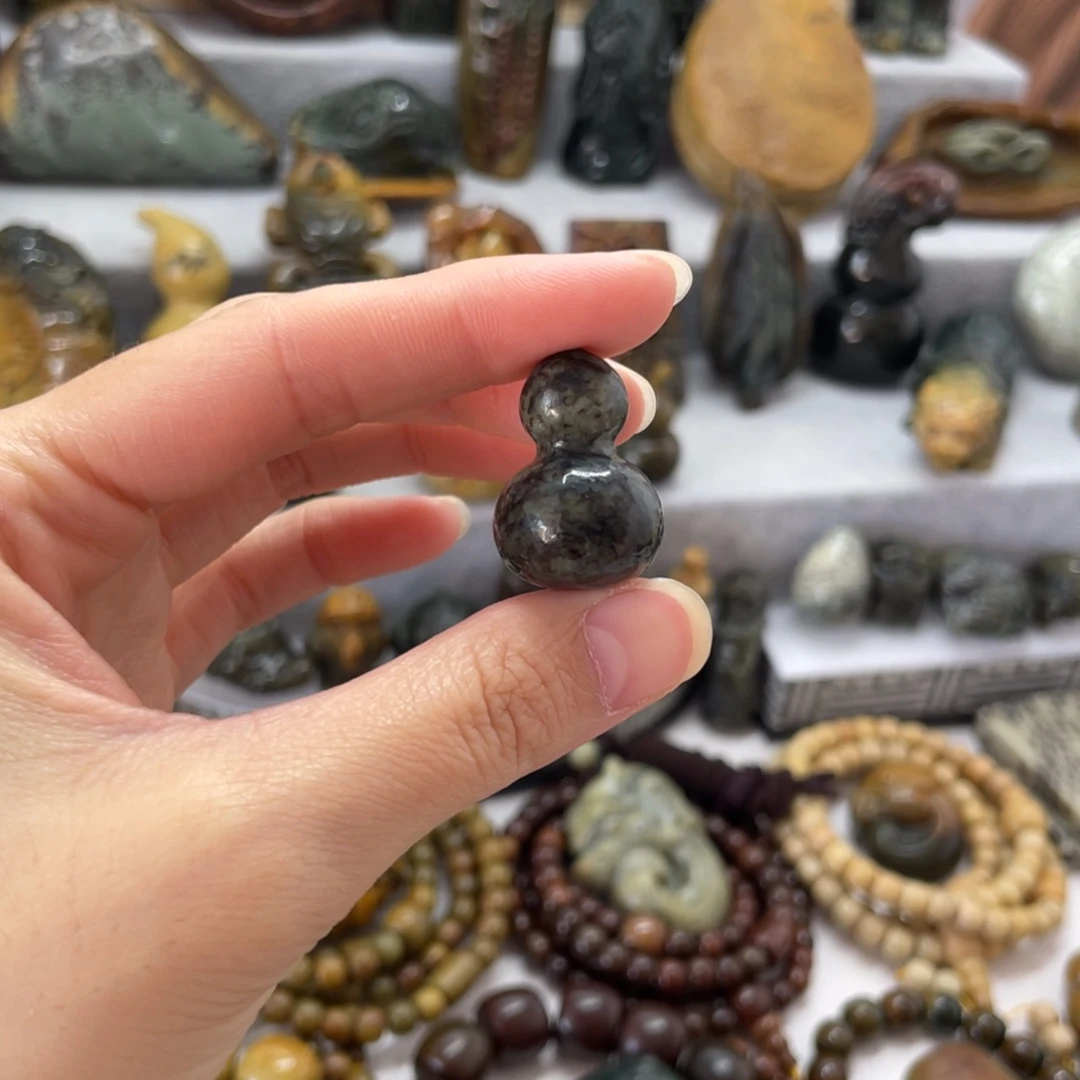 岫岩河磨玉（透闪石质玉）未镶嵌挂件