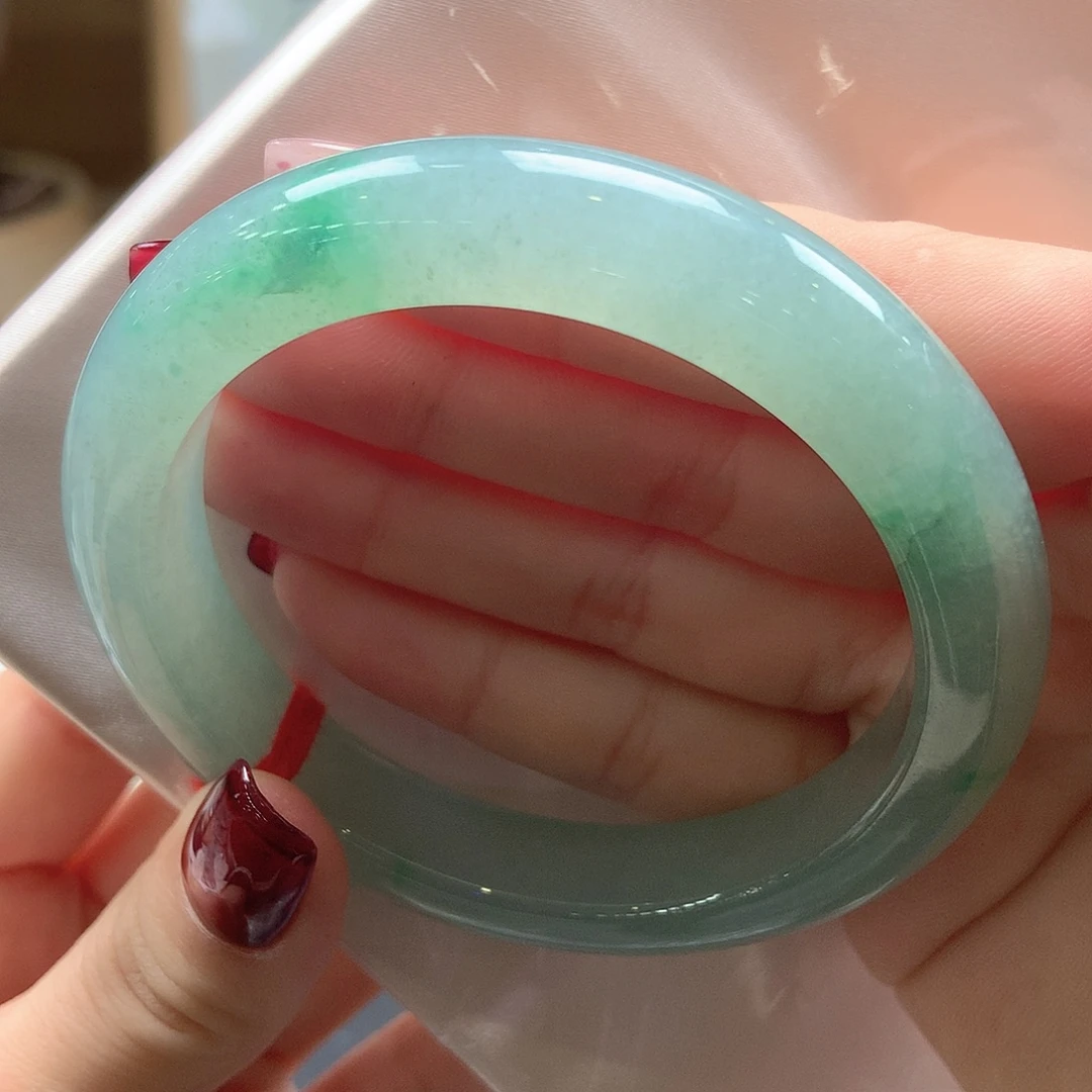 翡翠未镶嵌手镯冰果绿95号