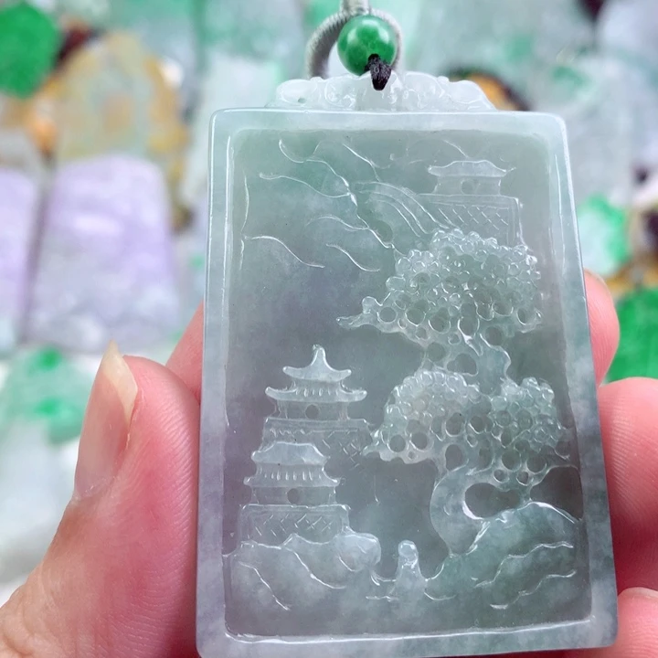 吊坠(不含链)未镶嵌翡翠