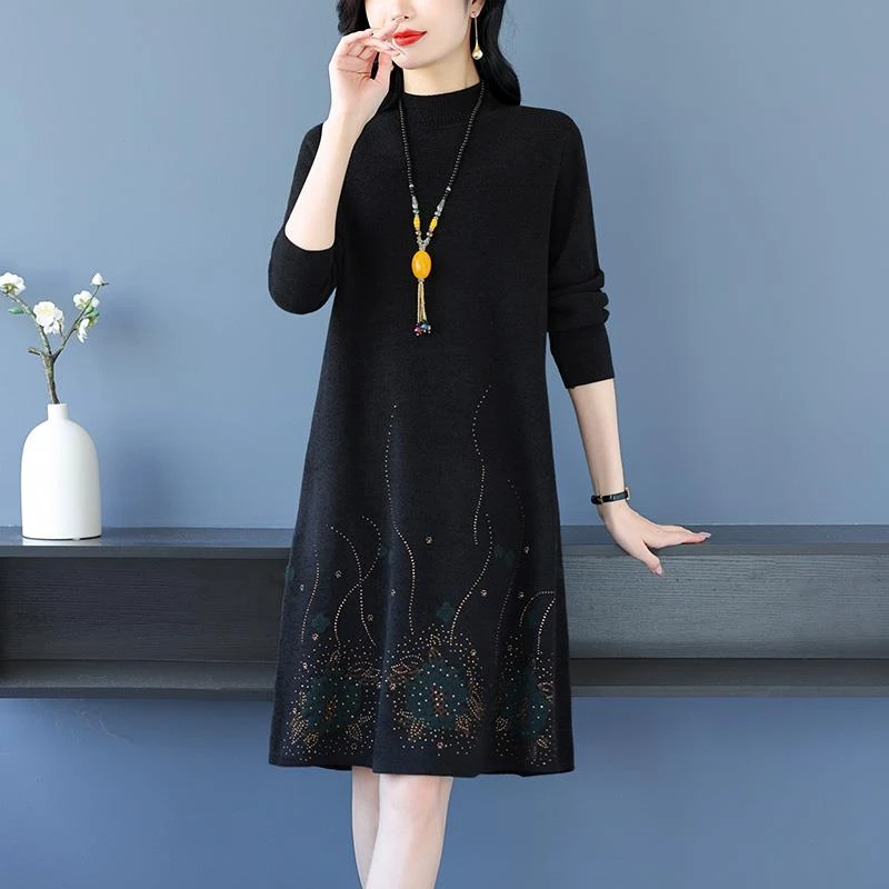 A字洋装秋冬配大衣中长版毛衣裙气质显瘦大尺码妈