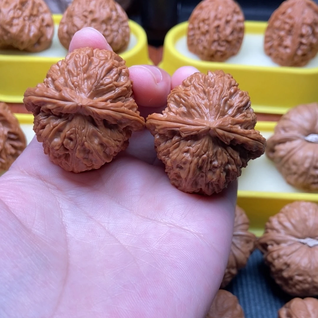 文玩核桃吊坠全品球白