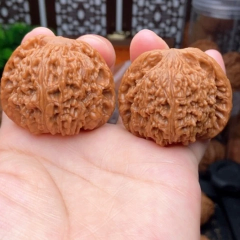 文玩核桃吊坠南疆44全品